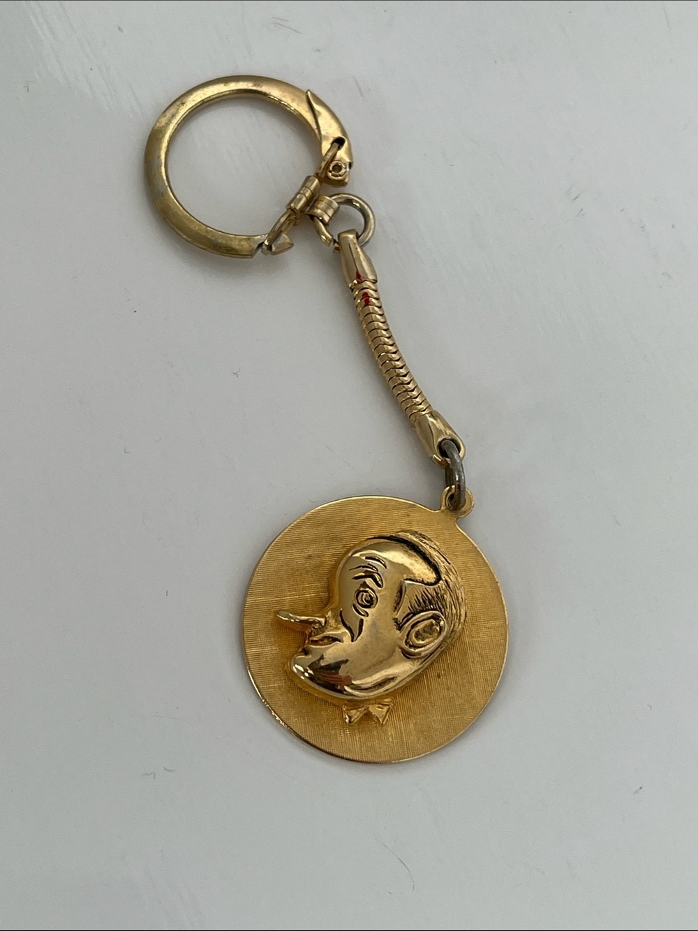 Vintage Bob Hope Gold Tone Keychain Celebrity Souvenir Comic Caricature Key Ring